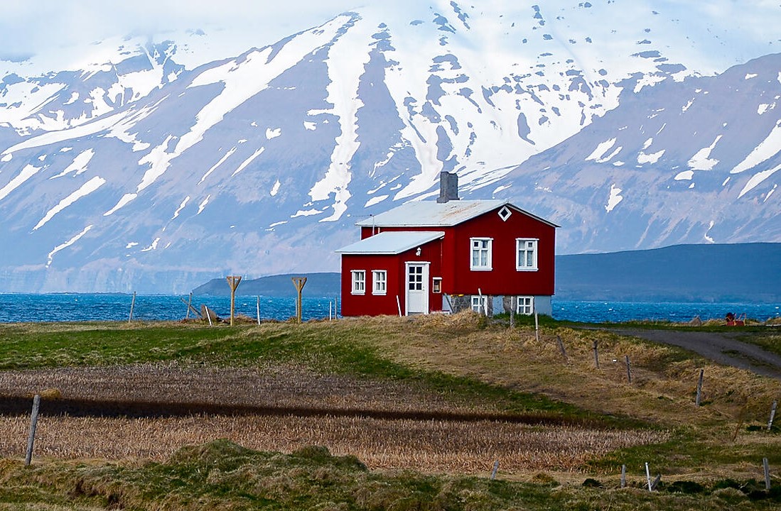 Icelandic nature and traditions