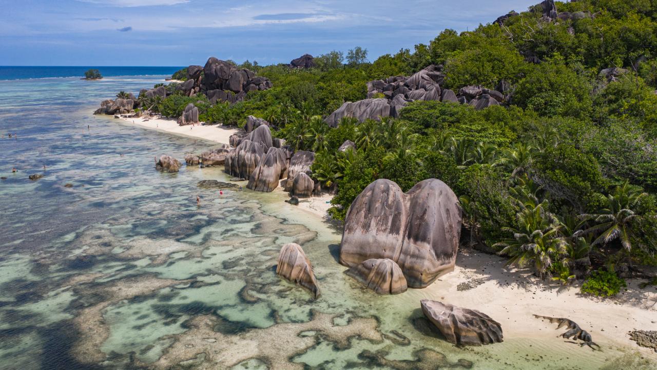 SEYCHELLES 4-NIGHTS CRUISE [Mahe to Praslin]