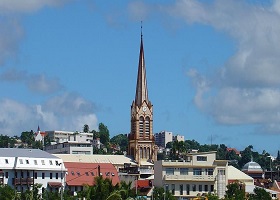 Fort-De-France, Martinique / Daylight passing Mount Pelee