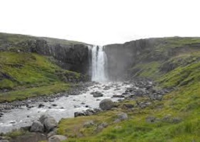 Seydisfjordur, Iceland / Scenic cruising Seydisfjordur