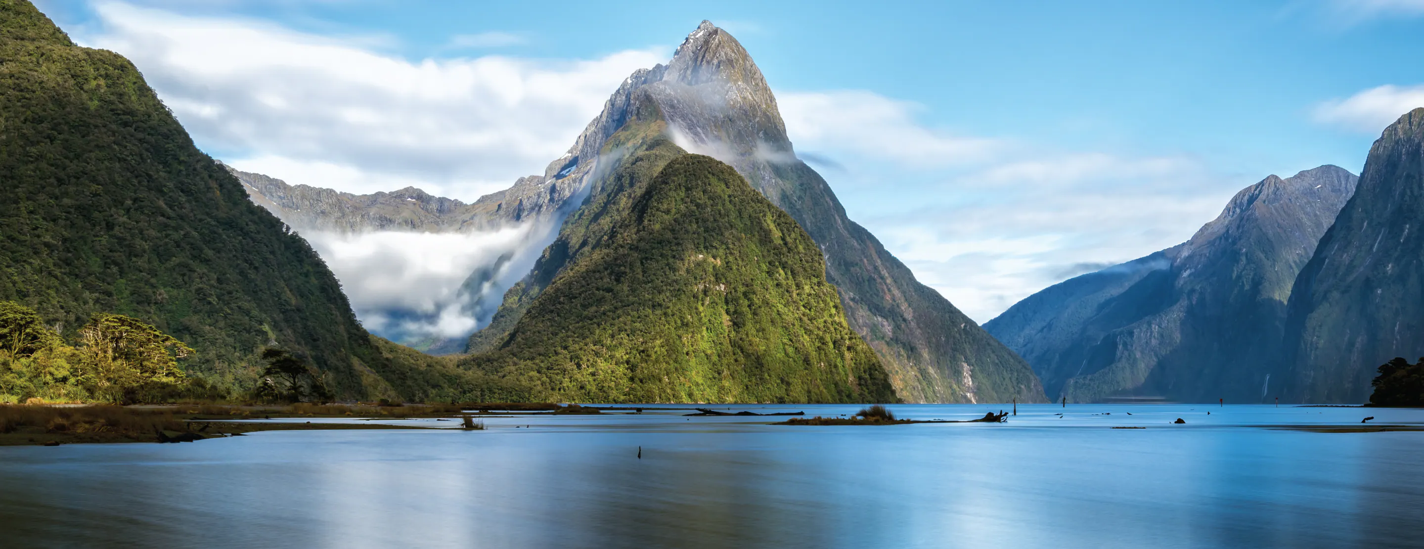 Cruising Fiordland Natl Park