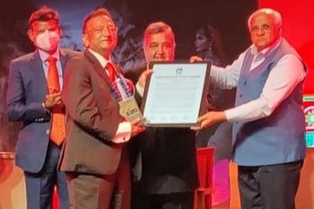 Dr. Subhash Goyal Received IATO HALL of FAME Award.